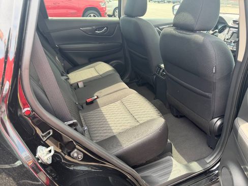 Used 2018 Nissan Rogue SV w/ Sun & Sound Touring Package AWD/4WD image 13