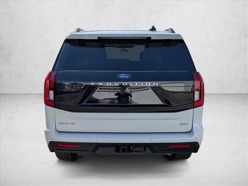 Used 2025 Ford Expedition Max Active AWD/4WD image 7