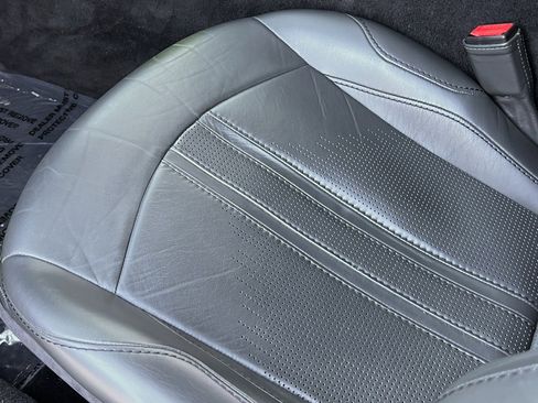 Used 2020 Aston Martin V8 Vantage Coupe image 31