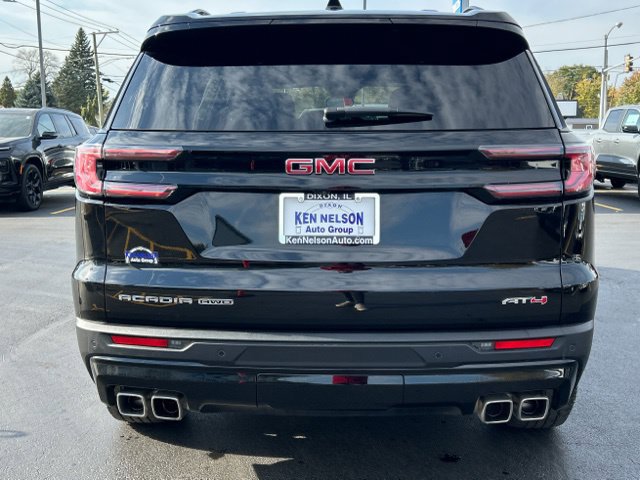 Used 2025 GMC Acadia AT4 w/ Luxury Package AWD/4WD image 8