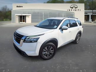 Used 2025 Nissan Pathfinder SV AWD/4WD video 1