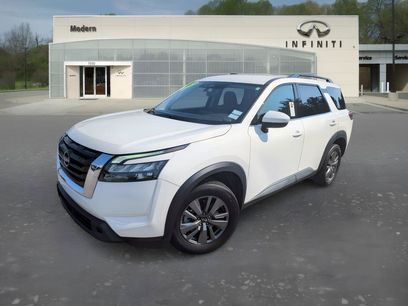 Used 2025 Nissan Pathfinder SV