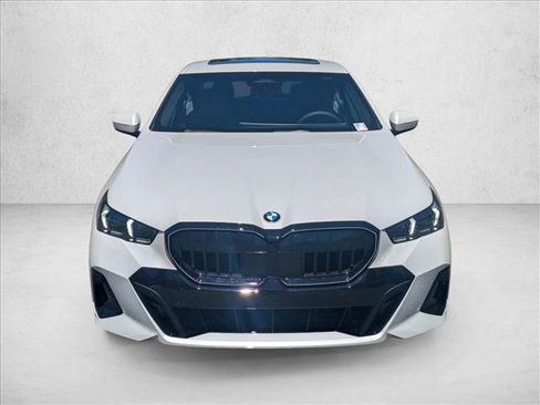 Used 2026 BMW 530i w/ M Sport Package image 5
