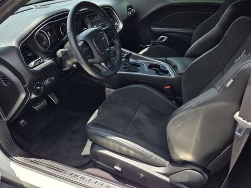 Used 2018 Dodge Challenger R/T Scat Pack RWD image 12
