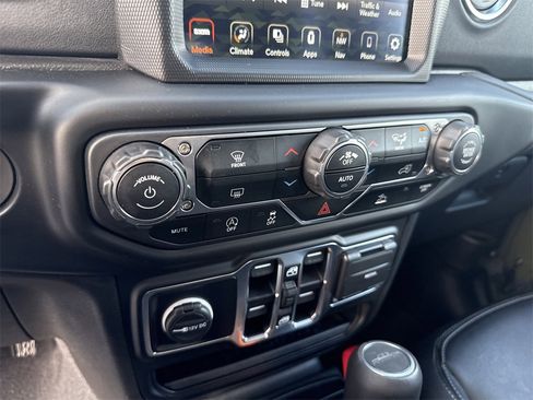 Used 2022 Jeep Gladiator Overland w/ Popular Equipment Package image 29