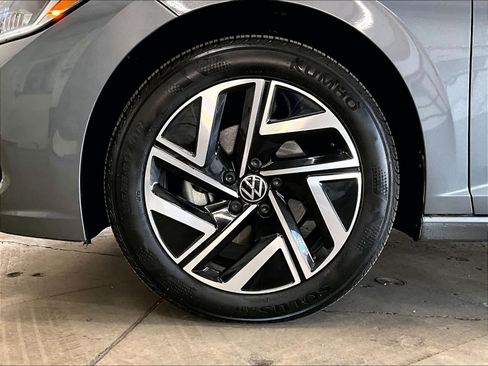 Used 2024 Volkswagen Jetta SEL image 12