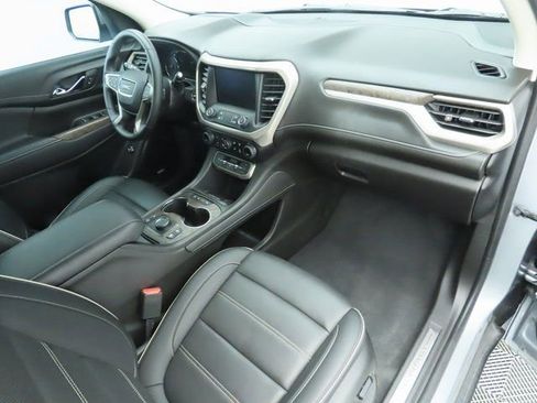 Used 2023 GMC Acadia Denali w/ Denali Technology Package image 18