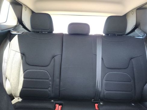 Used 2020 Jeep Renegade Latitude image 10