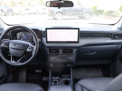 Used 2025 Ford Maverick Lariat w/ Black Appearance Package AWD/4WD image 27