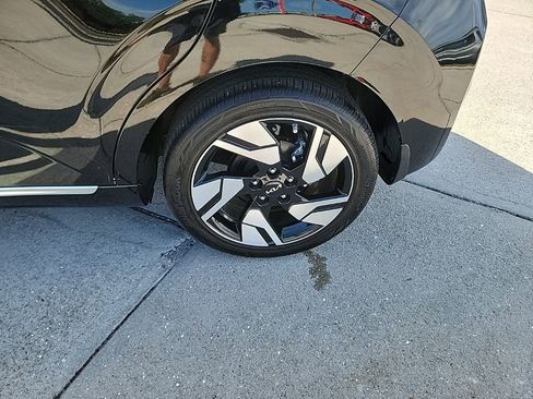 Used 2025 Kia Soul GT-Line w/ GT-Line Technology Package image 24