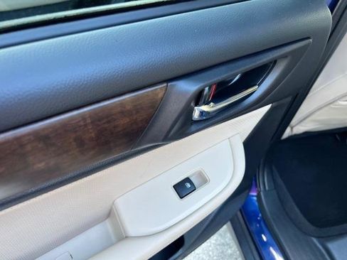Used 2017 Subaru Outback 2.5i Limited AWD/4WD image 41