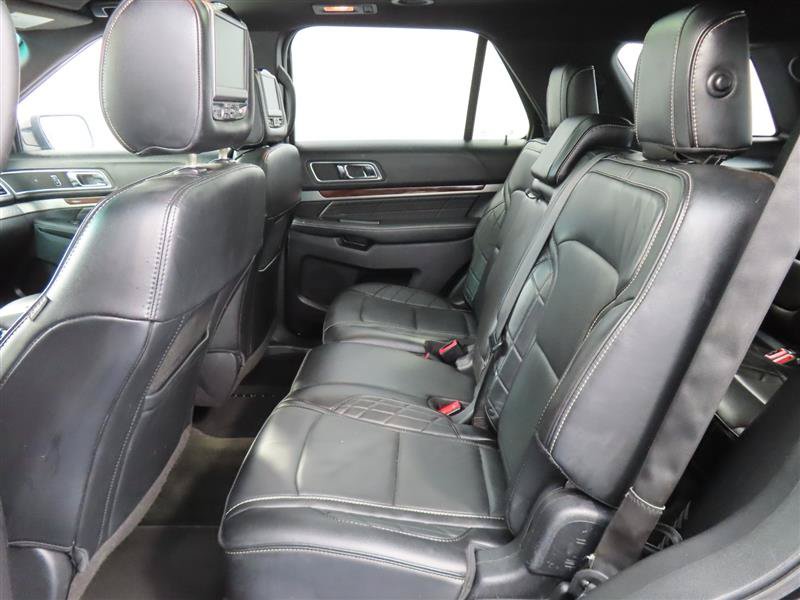Used 2017 Ford Explorer Platinum AWD/4WD image 30