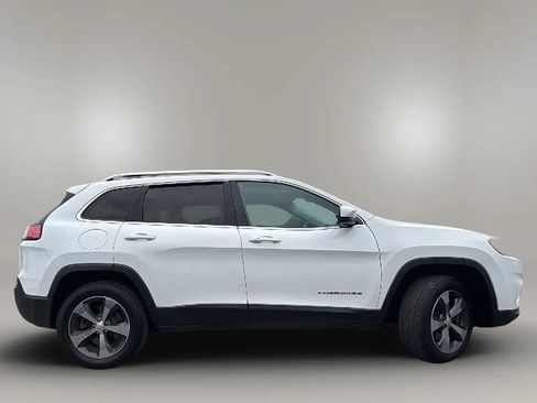 Used 2019 Jeep Cherokee Limited w/ Trailer Tow Group AWD/4WD image 8