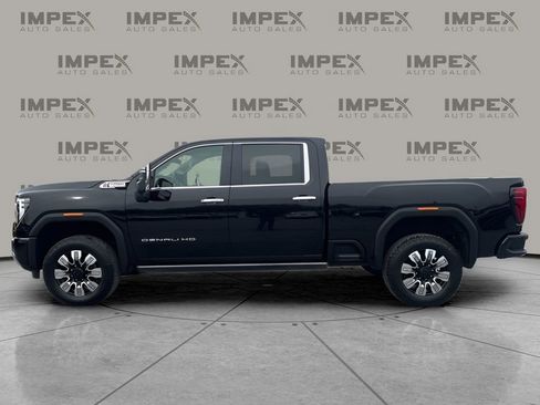 Used 2025 GMC Sierra 3500 Denali w/ Denali Reserve Package image 2