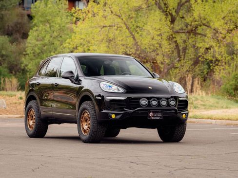 Used 2015 Porsche Cayenne Diesel AWD/4WD image 4