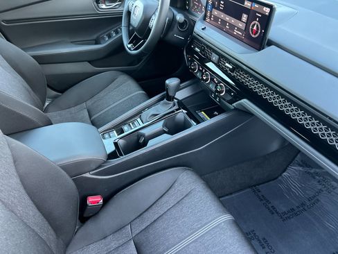 Used 2025 Honda Accord Sport image 15