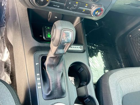 Used 2022 Ford Bronco 4-Door AWD/4WD image 16