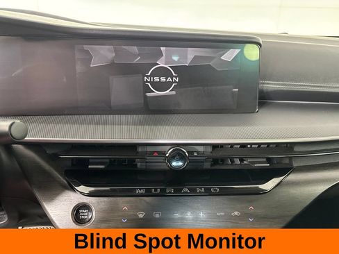 Used 2025 Nissan Murano SV AWD/4WD image 17
