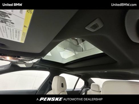 Used 2026 BMW 530i w/ M Sport Package RWD image 20