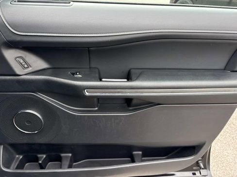 Certified 2024 Ford Expedition Max XLT image 23