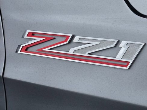 Used 2025 Chevrolet Tahoe Z71 AWD/4WD image 2