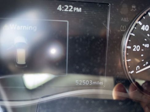 Used 2023 Nissan Kicks SV image 4