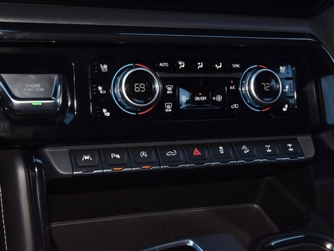 Used 2024 GMC Sierra 1500 AT4X image 29