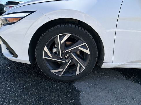 Certified 2024 Hyundai Elantra SEL w/ Convenience Package image 10