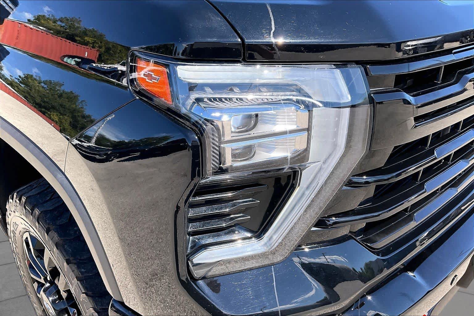 Used 2025 Chevrolet Silverado 2500 LT w/ Trail Boss Package AWD/4WD image 26