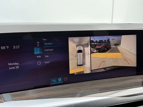 New 2026 Cadillac Escalade Luxury AWD/4WD image 25
