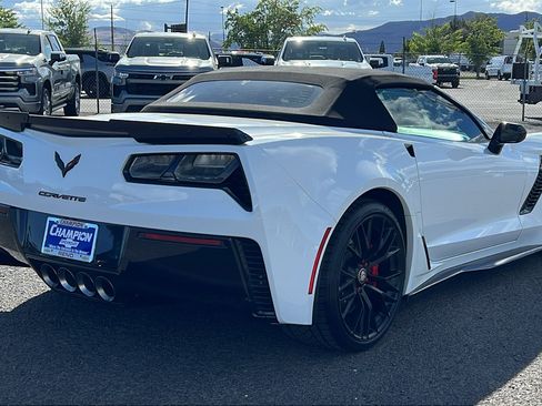 Used 2015 Chevrolet Corvette Z06 w/ 3LZ Preferred Equipment Group RWD image 5
