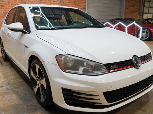 Used 2015 Volkswagen GTI S FWD image 23
