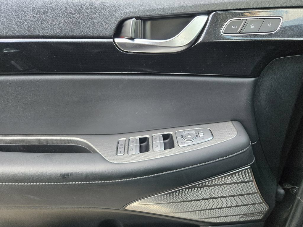 Used 2022 Hyundai Palisade Limited w/ Cargo Package FWD image 19