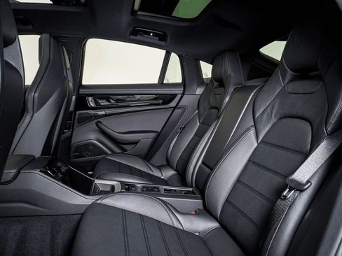 New 2026 Porsche Panamera 4 image 17