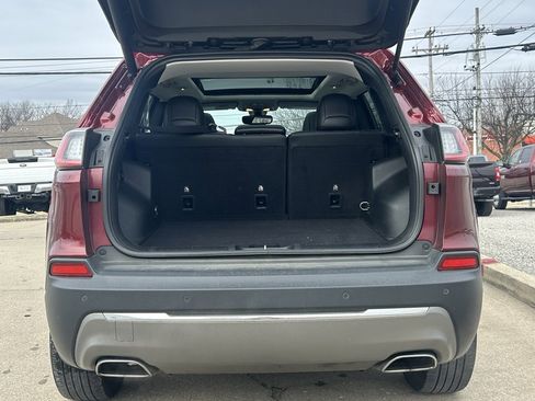 Used 2019 Jeep Cherokee Limited image 8