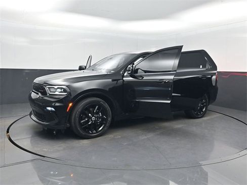 Used 2022 Dodge Durango GT image 37