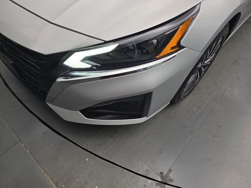 Used 2023 Nissan Altima 2.5 SV AWD/4WD image 14