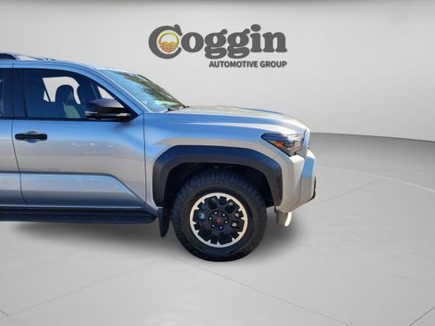 Certified 2025 Toyota 4Runner TRD Off-Road Premium AWD/4WD image 32