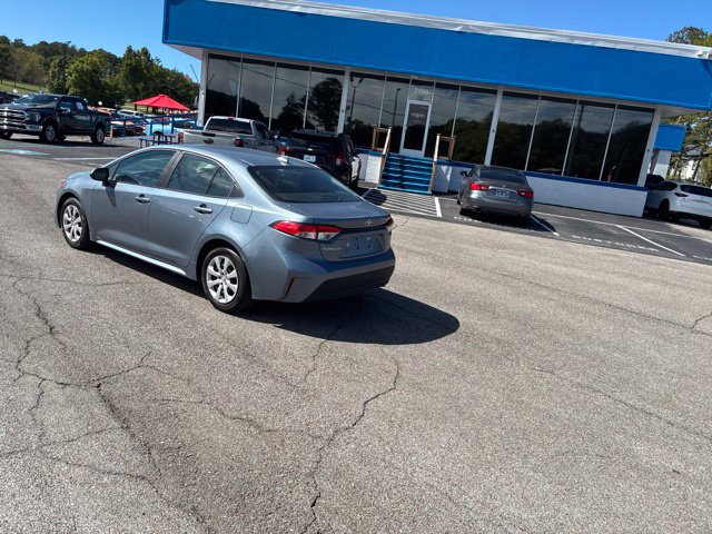 Used 2025 Toyota Corolla LE FWD image 27