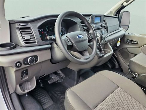 New 2025 Ford Transit 250 148 Medium Roof image 19