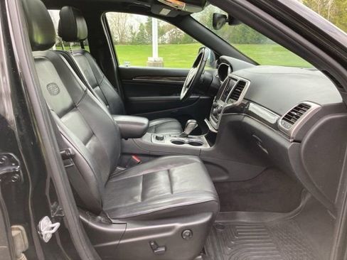 Used 2018 Jeep Grand Cherokee Overland w/ Jeep Active Safety Group AWD/4WD image 30