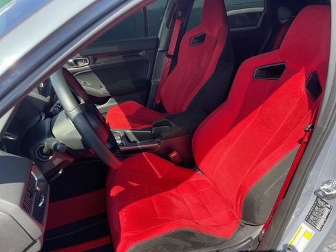 Used 2025 Honda Civic Type R image 5
