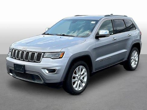Used 2017 Jeep Grand Cherokee Limited w/ Luxury Group II AWD/4WD image 3