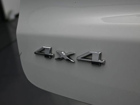 Used 2024 Jeep Compass Latitude AWD/4WD image 30