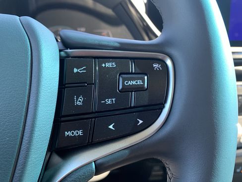 Certified 2025 Lexus ES 350 w/ Premium Package image 20