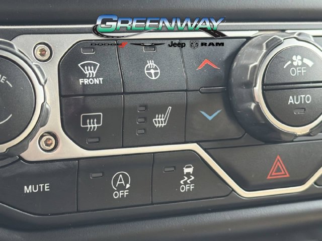 Used 2022 Jeep Wrangler Unlimited Sahara w/ Cold Weather Group AWD/4WD image 22