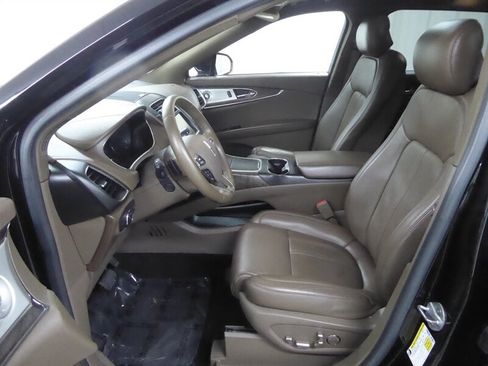 Used 2016 Lincoln MKX Reserve w/ Luxury Package AWD/4WD image 19