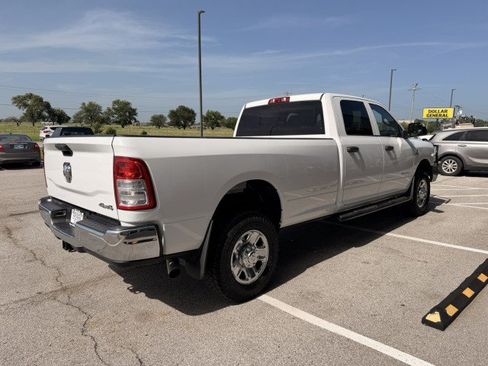 Used 2022 RAM 2500 Tradesman w/ Chrome Appearance Group AWD/4WD image 2