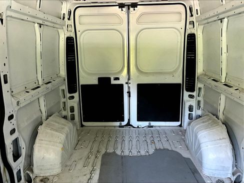 Used 2023 RAM ProMaster 2500 w/ Driver Convenience Group FWD image 30