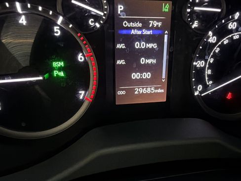 Certified 2023 Lexus GX 460 Premium w/ Accessory Package AWD/4WD image 22